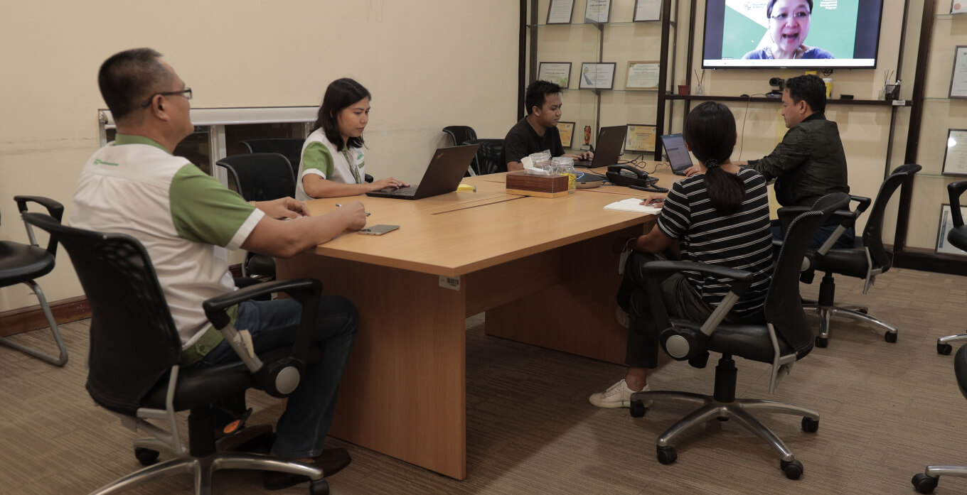 Discussion of Leonie Agriceutical Corp.'s team.